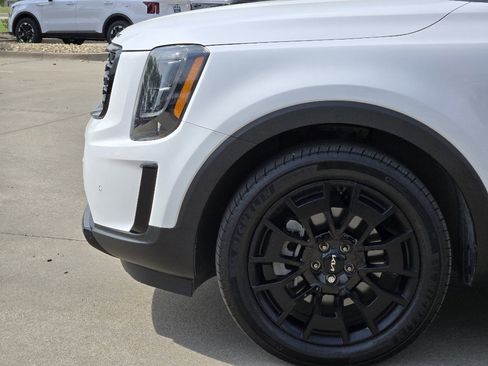 Used 2022 Kia Telluride SX w/ SX Prestige Package image 14