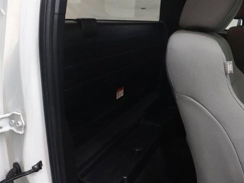 Used 2021 Toyota Tacoma SR RWD image 12