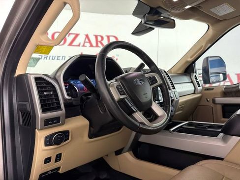 Used 2018 Ford F250 Lariat w/ Lariat Ultimate Package AWD/4WD image 12