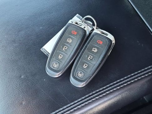 Used 2017 Lincoln Navigator Select AWD/4WD image 35