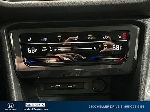 Used 2022 Volkswagen Tiguan SE AWD/4WD image 24
