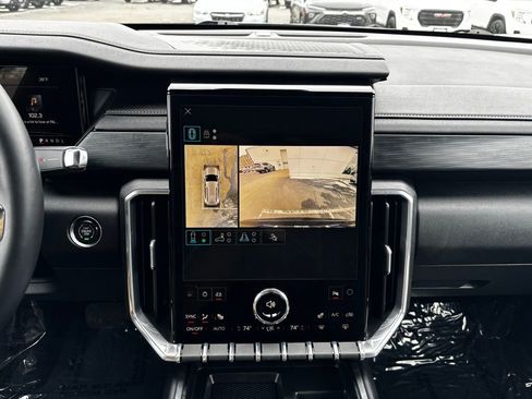 Used 2025 GMC Acadia Elevation w/ Elevation Premium Package image 15