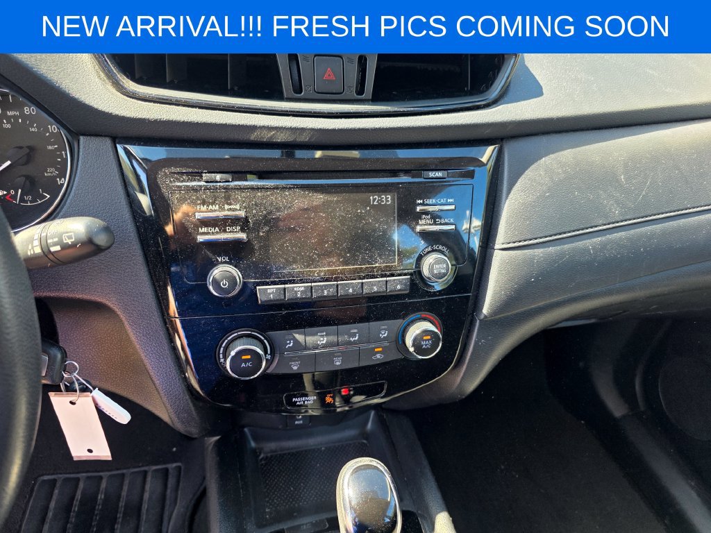 Used 2017 Nissan Rogue S FWD image 9