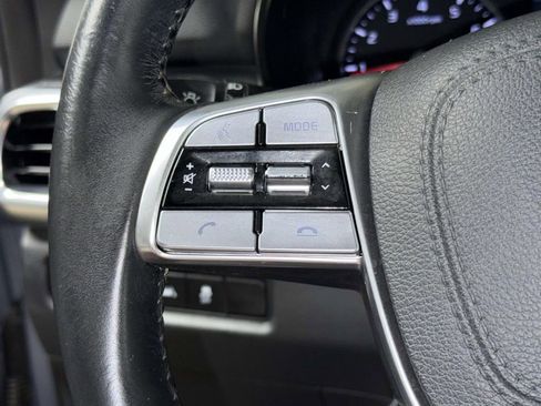 Used 2022 Kia Telluride S image 32