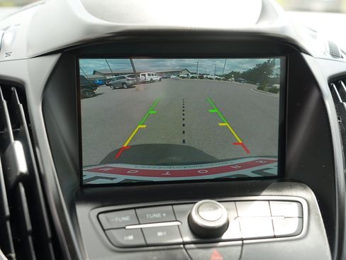 Used 2019 Ford Escape SE FWD image 31