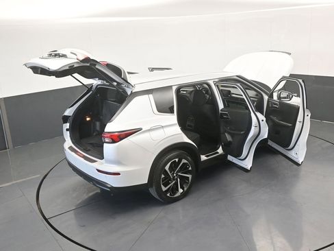 Used 2022 Mitsubishi Outlander ES image 65