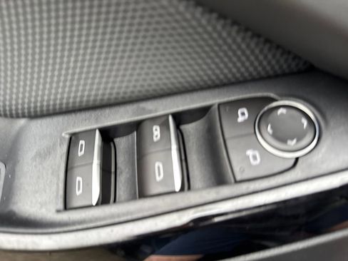 New 2026 Chevrolet Equinox RS w/ LPO, Floor Liner Package image 18