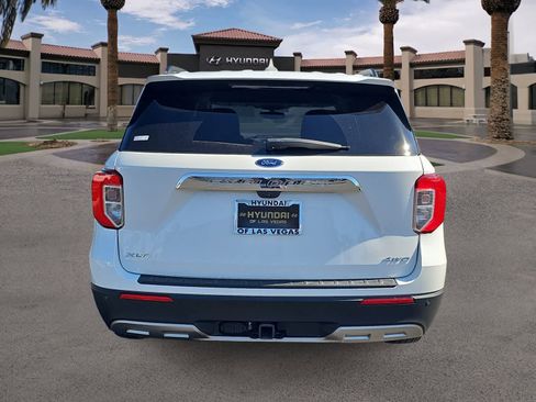 Used 2021 Ford Explorer XLT w/ Equipment Group 202A AWD/4WD image 7