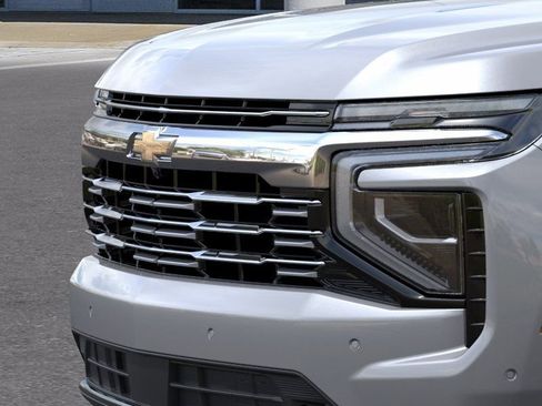 New 2026 Chevrolet Suburban Premier AWD/4WD image 13
