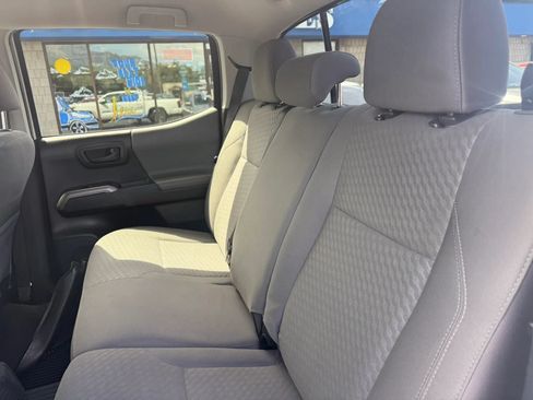 Used 2022 Toyota Tacoma SR5 w/ Technology Package AWD/4WD image 19