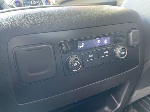 Used 2018 Chevrolet Tahoe LT image 24