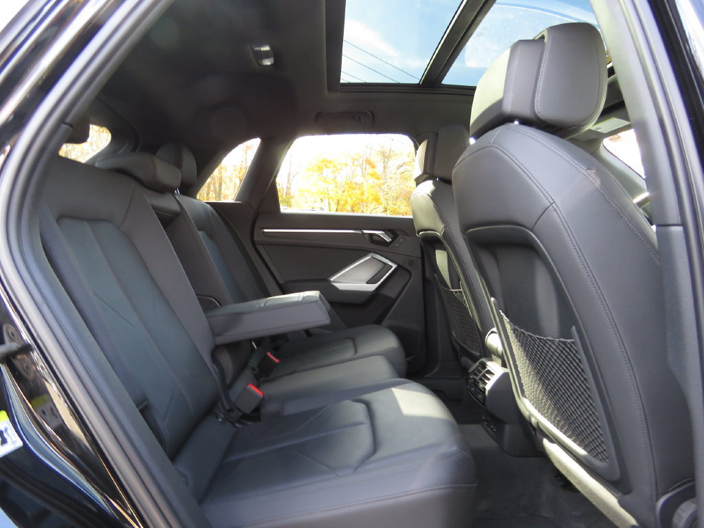 Used 2020 Audi Q3 2.0T Premium AWD/4WD image 16