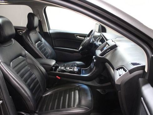 Used 2019 Ford Edge SEL w/ Equipment Group 201A image 24