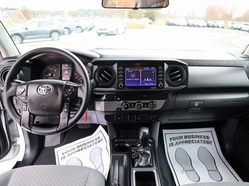 Used 2022 Toyota Tacoma SR image 10