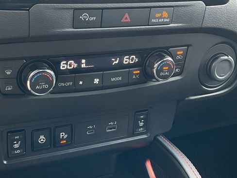 Used 2024 Nissan Frontier PRO-4X w/ Pro Convenience Package image 38