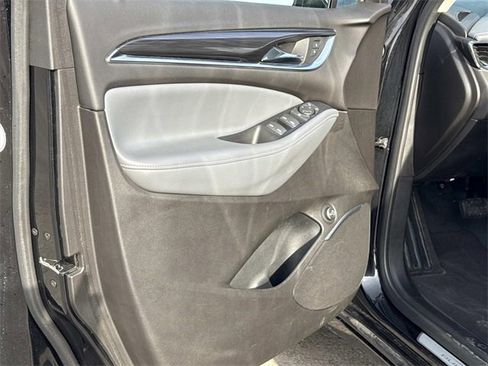 Used 2021 Buick Enclave Essence w/ Sport Touring Edition image 11