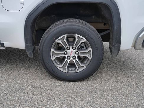 Used 2025 GMC Sierra 1500 SLT AWD/4WD image 13