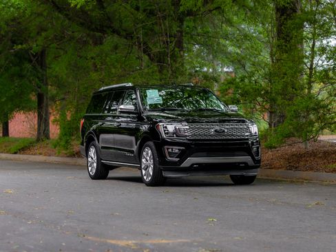 Used 2018 Ford Expedition Max Platinum AWD/4WD image 41