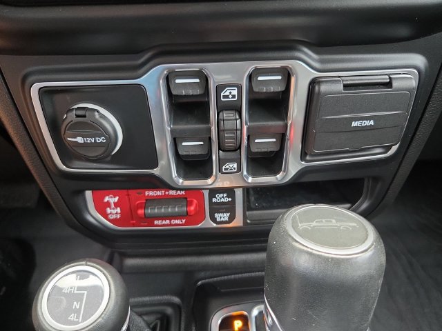 Used 2023 Jeep Gladiator Rubicon w/ Trailer Tow Package AWD/4WD image 20