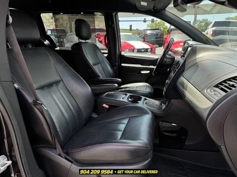 Used 2019 Dodge Grand Caravan GT FWD image 20