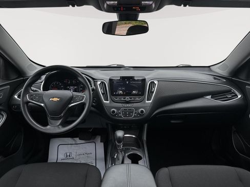 Used 2021 Chevrolet Malibu LT FWD image 22