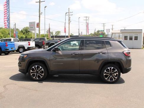 Used 2022 Jeep Compass Limited AWD/4WD image 3