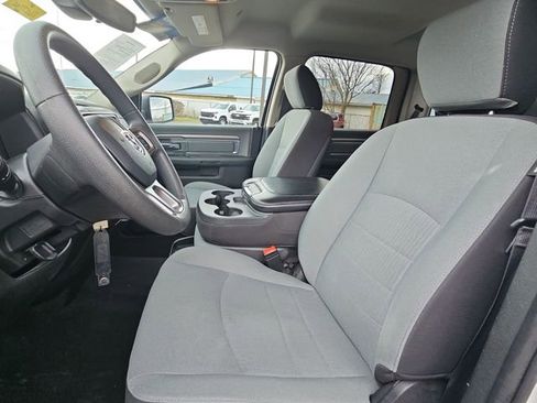 Used 2022 RAM 1500 Classic SLT image 18