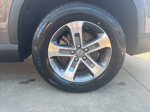 Used 2024 Honda Pilot EX-L image 5