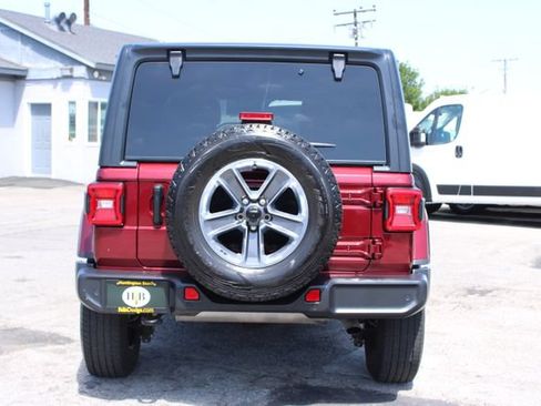 Used 2022 Jeep Wrangler Unlimited Sahara w/ LED Lighting Group AWD/4WD image 4