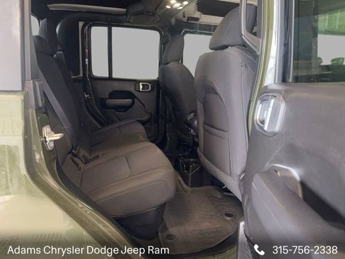 Used 2023 Jeep Gladiator Sport AWD/4WD image 10