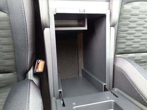 New 2025 Nissan Pathfinder S image 18