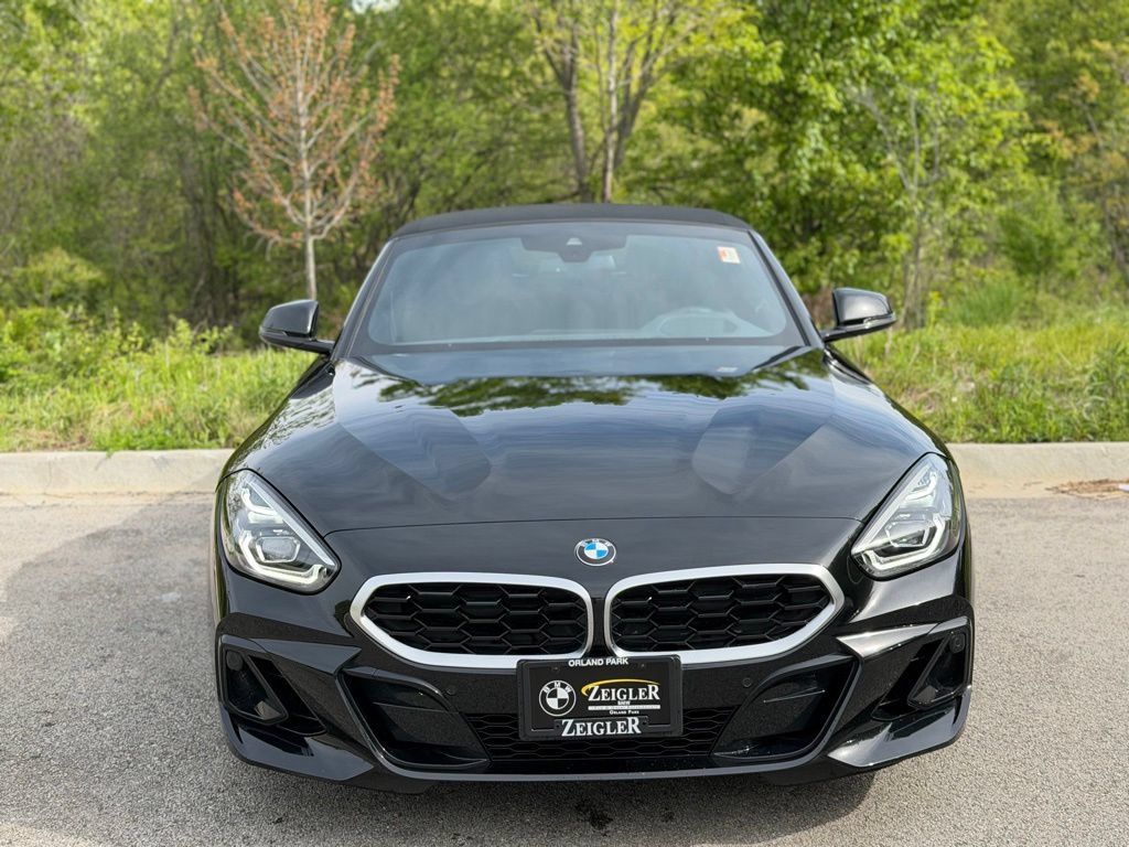 Certified 2026 BMW Z4 sDrive30i RWD image 2