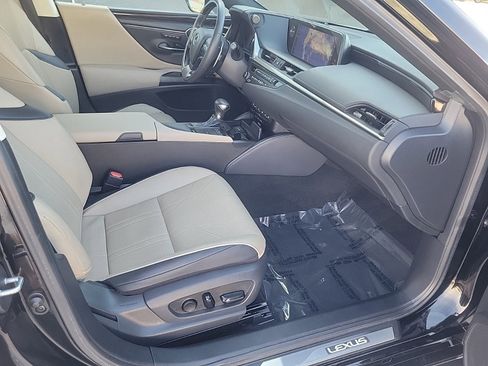 Used 2020 Lexus ES 350 Ultra Luxury image 11