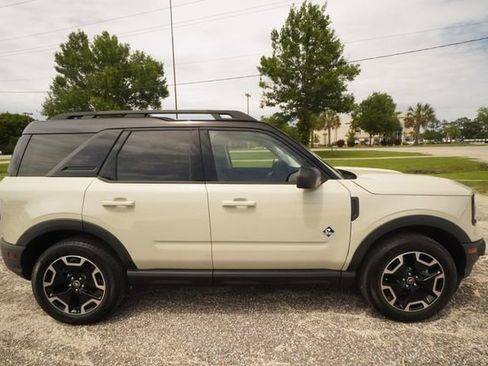 Used 2024 Ford Bronco Sport Outer Banks w/ Tech Package AWD/4WD image 41