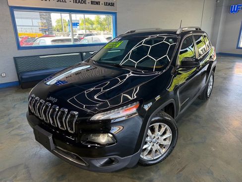 Used 2016 Jeep Cherokee Limited w/ Luxury Group AWD/4WD image 1