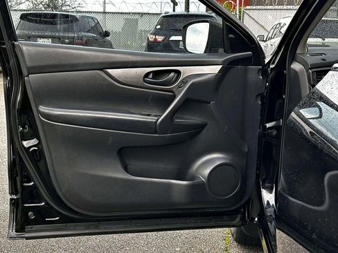 Used 2018 Nissan Rogue Sport S w/ S Appearance Package image 13