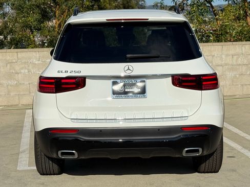 New 2026 Mercedes-Benz GLB 250 image 10