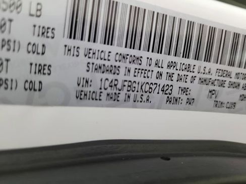 Used 2019 Jeep Grand Cherokee Limited image 46