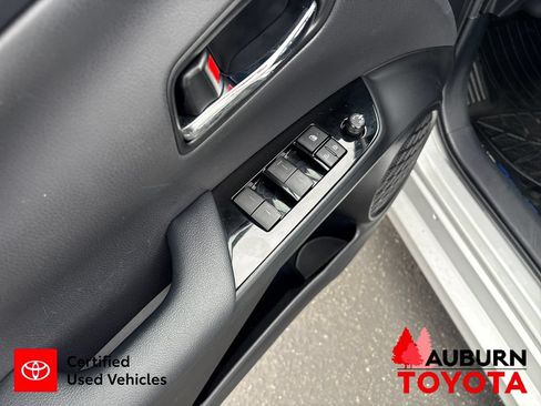 Certified 2020 Toyota Prius Prime LE FWD image 18
