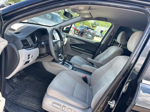 Used 2017 Honda Pilot EX image 13