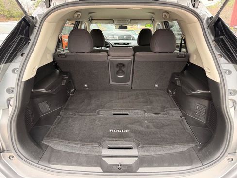Used 2016 Nissan Rogue SV image 20