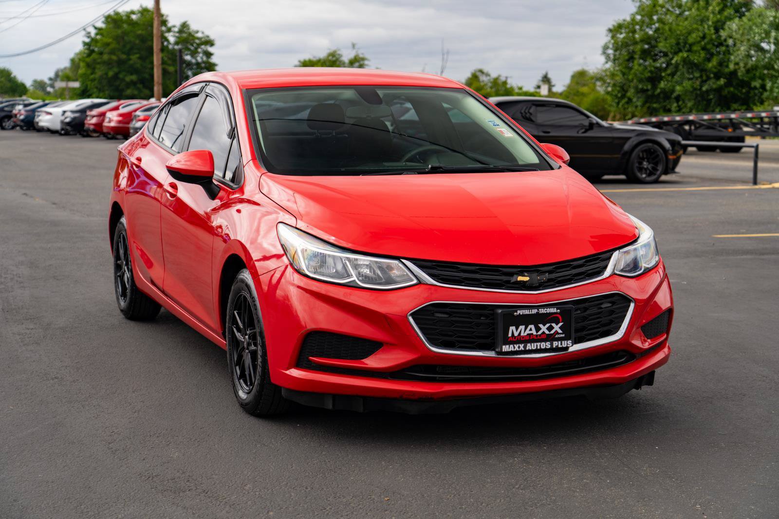 Used 2018 Chevrolet Cruze LS FWD image 2