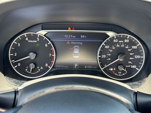 Used 2025 Nissan Altima 2.5 SV FWD image 40