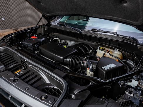 Used 2021 Chevrolet Silverado 1500 LT Trail Boss w/ Convenience Package II image 37