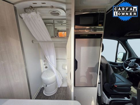 Used 2022 Mercedes-Benz Sprinter 2500 image 12
