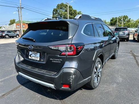 Used 2024 Subaru Outback Touring AWD/4WD image 8