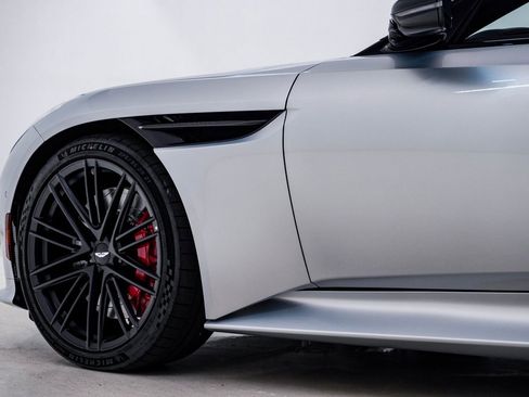 Used 2024 Aston Martin DB12 Coupe image 14