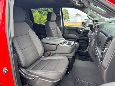 Used 2024 Chevrolet Silverado 1500 Custom Trail Boss w/ Dark Appearance Package image 10