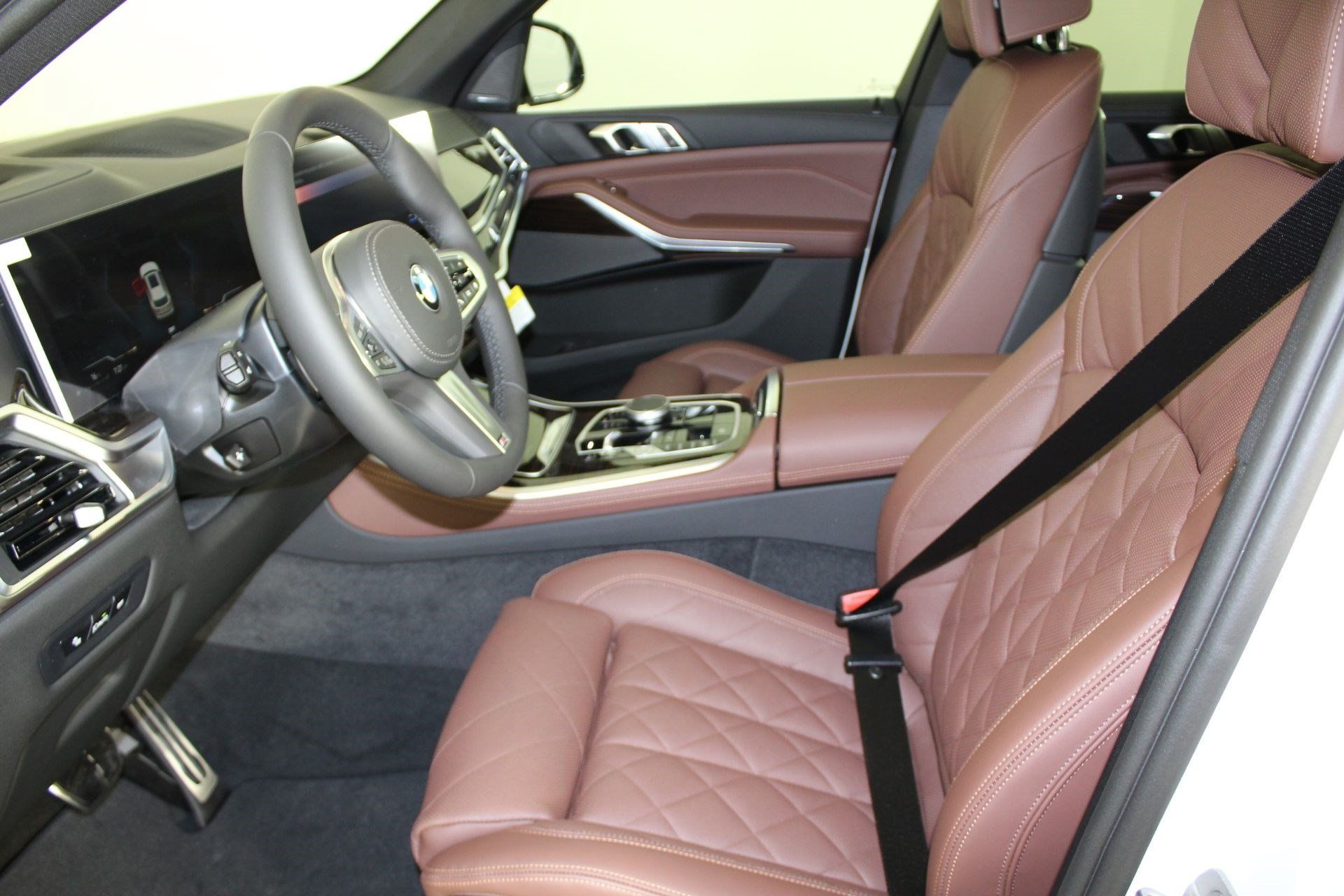 Used 2026 BMW X5 xDrive40i w/ M Sport Package AWD/4WD image 5