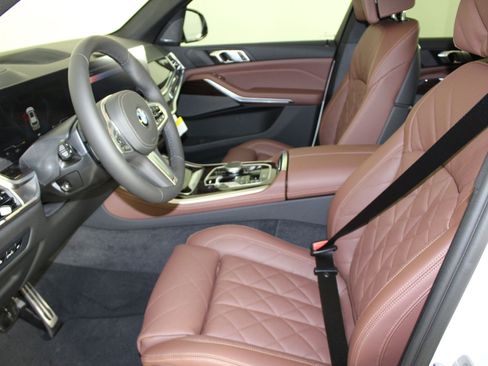 Used 2026 BMW X5 xDrive40i w/ M Sport Package image 5